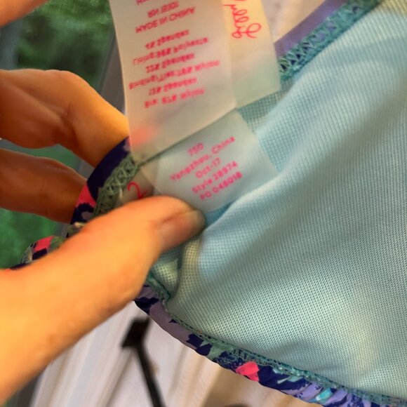Lilly Pulitzer triangle bathing suit top size 2 - Picture 4 of 4